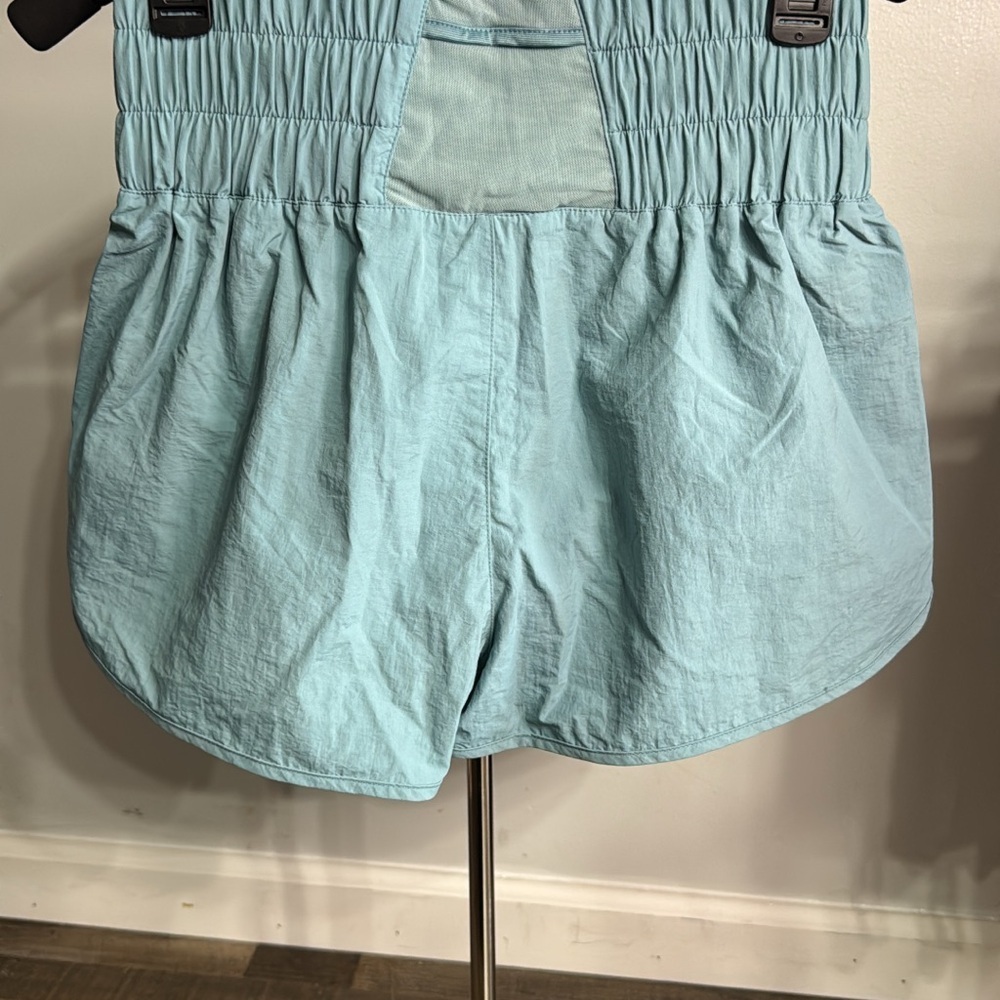 Zenana Smocked Waist Flowy Shorts size small Mint Green/Blueish - Picture 2 of 3